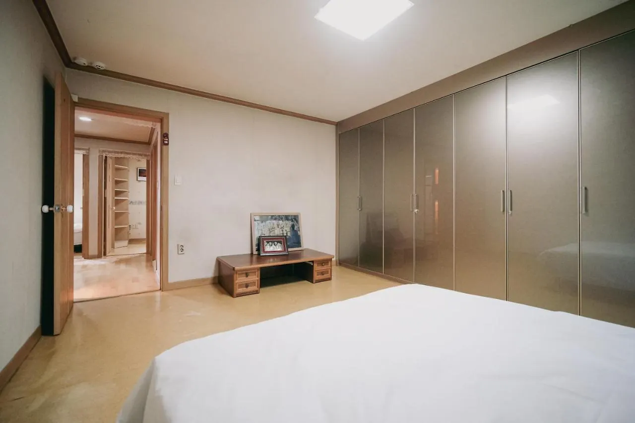 Yeonnam-Dong Edge House_Honeymoon Yeonnam Διαμέρισμα Σεούλ